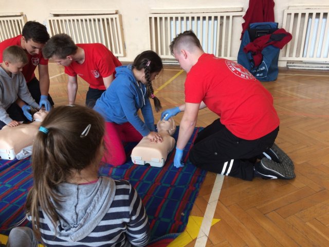 Szkolenie dzieci z pierwszej pomocy